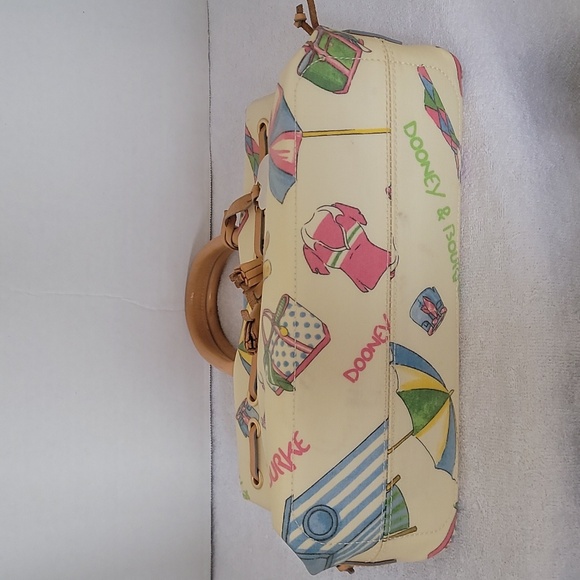Dooney & Bourke vintage beach design coated canvas handbag - Picture 7 of 16